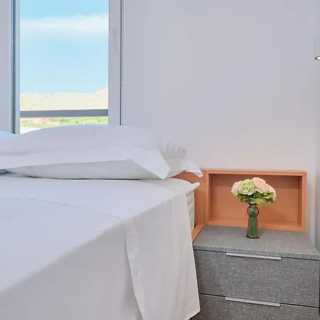 Apartment Fuer 4 Personen Ca, 51 M Sup2 In Trogir, Adriakueste Kroatien Und Umgebung Trogir