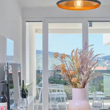 Apartment Fuer 4 Personen Ca, 51 M Sup2 In Trogir, Adriakueste Kroatien Und Umgebung Trogir